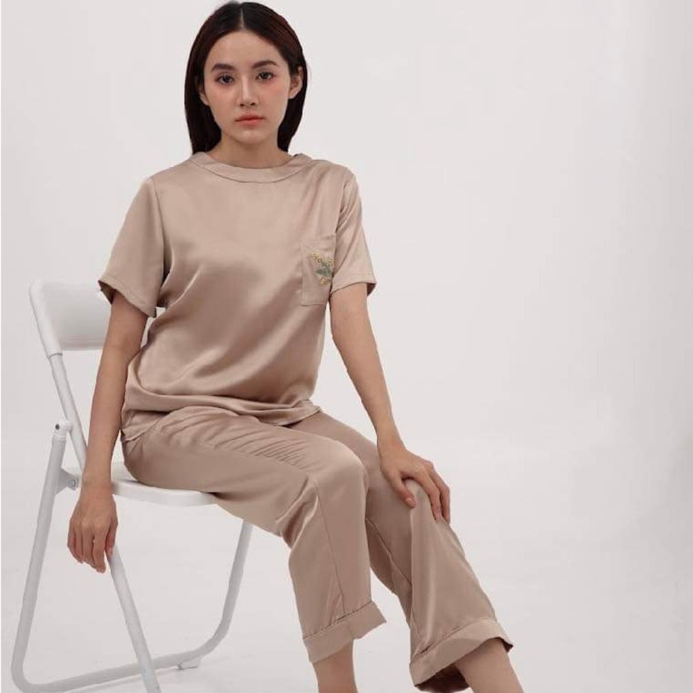 K&M silk pajamas set ****NEW*****
